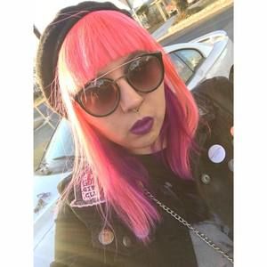 Meet your Posher, Stephanie